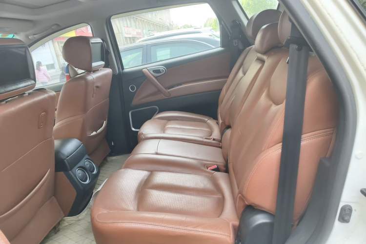 Used Luxgen Great 7 SUV 2013 Limited-Edition Sharp Edition 2.2T All-Wheel-Drive Prestige Model Left Rear Seat