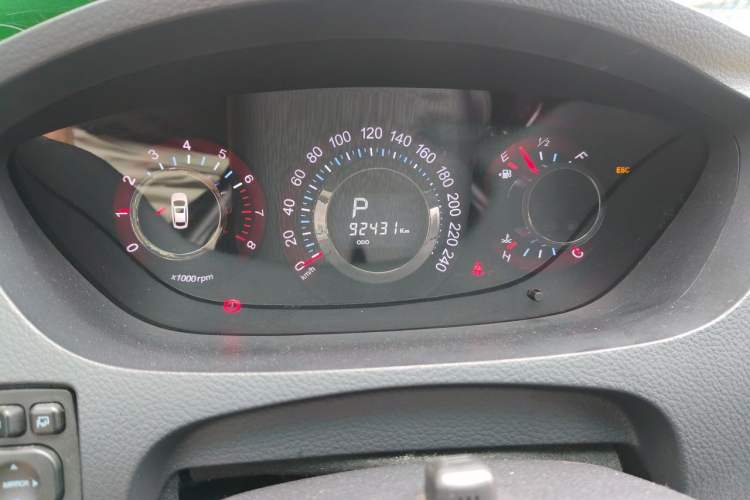 Used Luxgen Great 7 SUV 2013 Limited-Edition Sharp Edition 2.2T All-Wheel-Drive Prestige Model Odometer Close Up