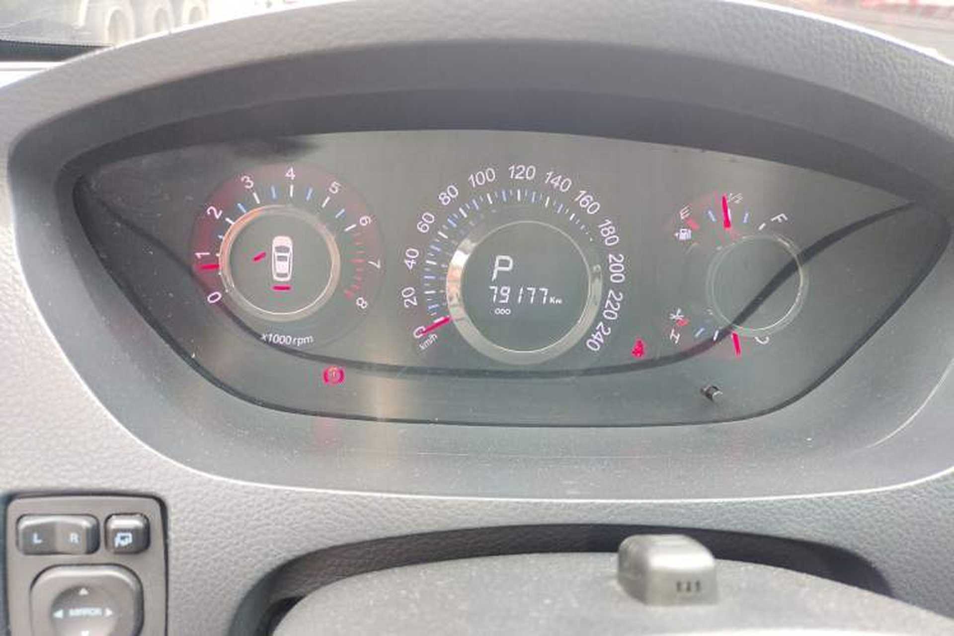 Used Luxgen Great 7 SUV 2013 Limited-Edition Sharp Model 2.2T Two-Wheel-Drive Smart Version Odometer Close Up