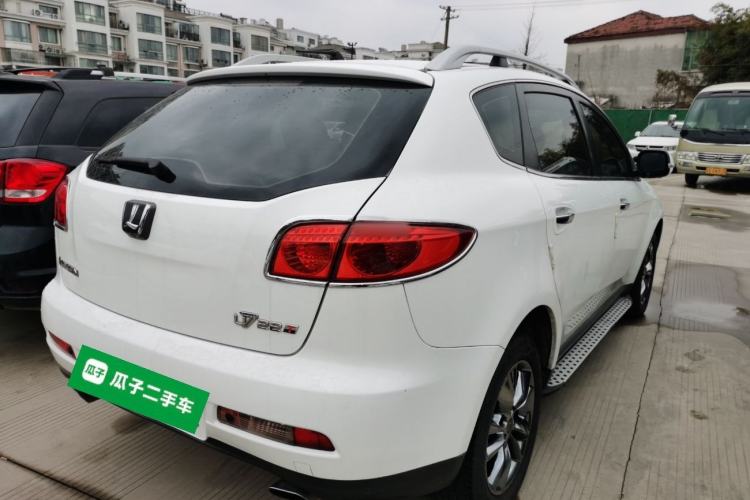 Used Luxgen Great 7 SUV 2013 Limited-Edition Sharp Model 2.2T Two-Wheel-Drive Smart Version Rear Right 45 Deg