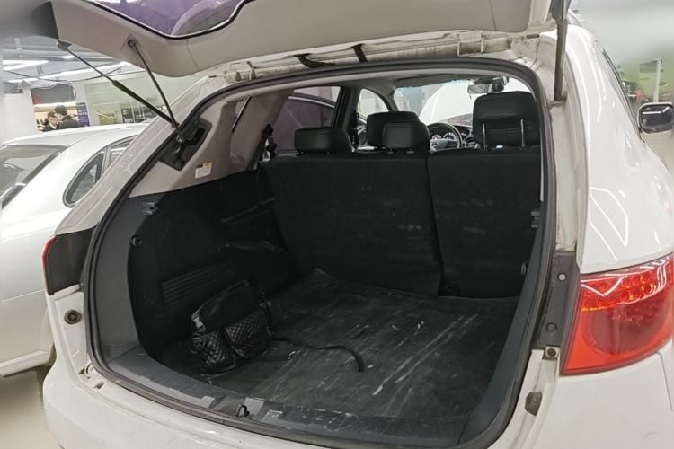 Used Luxgen Great 7 SUV 2013 Limited-Edition Sharp Model 2.2T Two-Wheel-Drive Smart Version Trunk