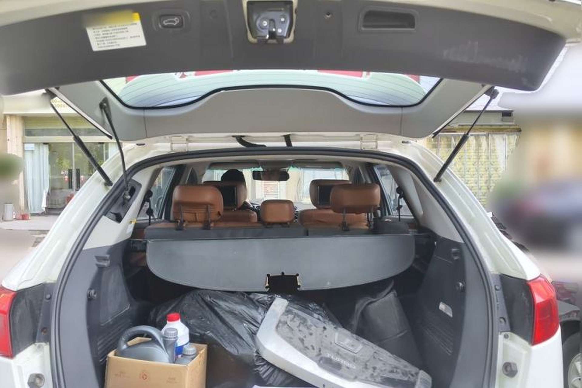 Used Luxgen Great 7 SUV 2013 Limited-Edition Sharp Edition 2.2T All-Wheel-Drive Prestige Model Trunk