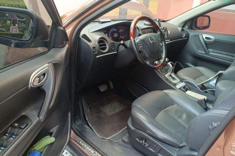Used Luxgen Great 7 SUV 2013 Limited-Edition Sharp Model 2.2T Two-Wheel-Drive Smart Version Driver Seat