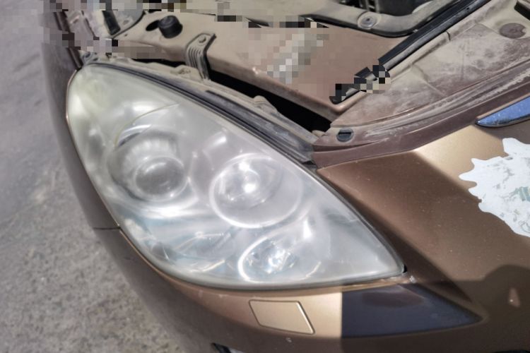 Used Luxgen Great 7 SUV 2013 Limited-Edition Sharp Edition 2.2T All-Wheel-Drive Prestige Model Right Front Headlight