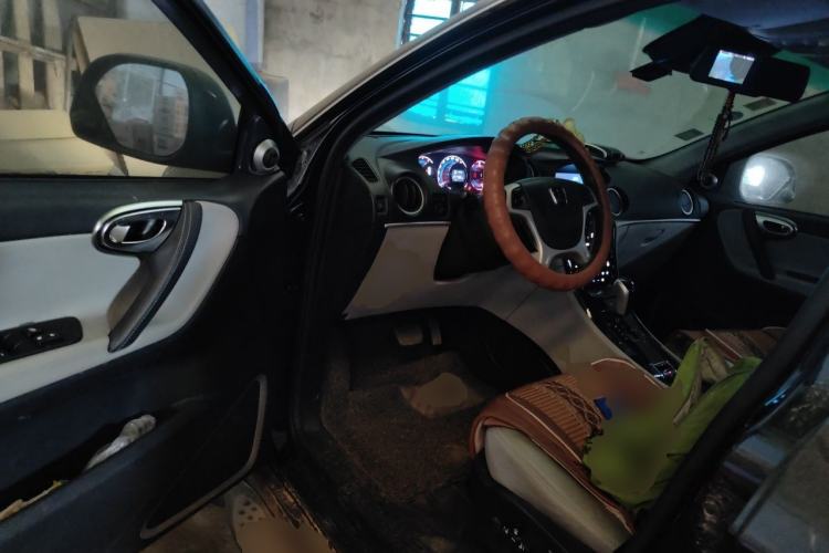 Used Luxgen Great 7 SUV 2014 2.2T Two-Wheel-Drive Smart Version Driver Seat