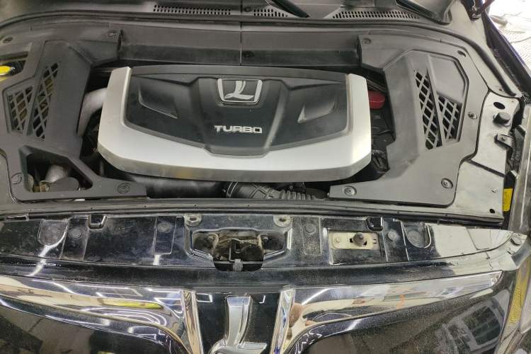Used Luxgen Great 7 SUV 2014 2.2T Four-Wheel Drive Prestige Version Engine Bay