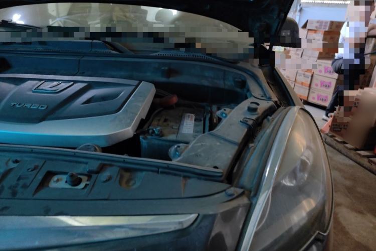 Used Luxgen Great 7 SUV 2014 2.2T Two-Wheel-Drive Smart Version Engine Bay Left