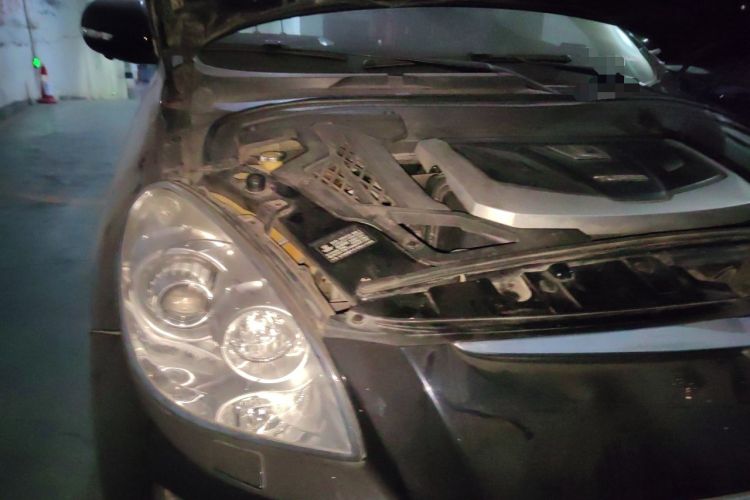 Used Luxgen Great 7 SUV 2014 2.2T Four-Wheel Drive Prestige Version Engine Bay Right