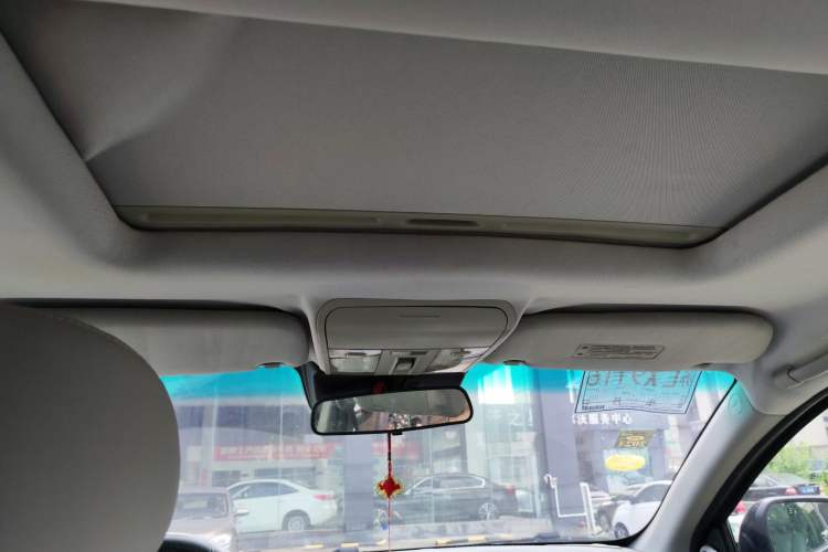 Used Luxgen Great 7 SUV 2014 2.2T Two-Wheel-Drive Smart Version Headliner