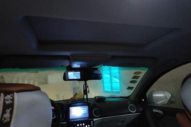 Used Luxgen Great 7 SUV 2014 2.2T Two-Wheel-Drive Smart Version Headliner