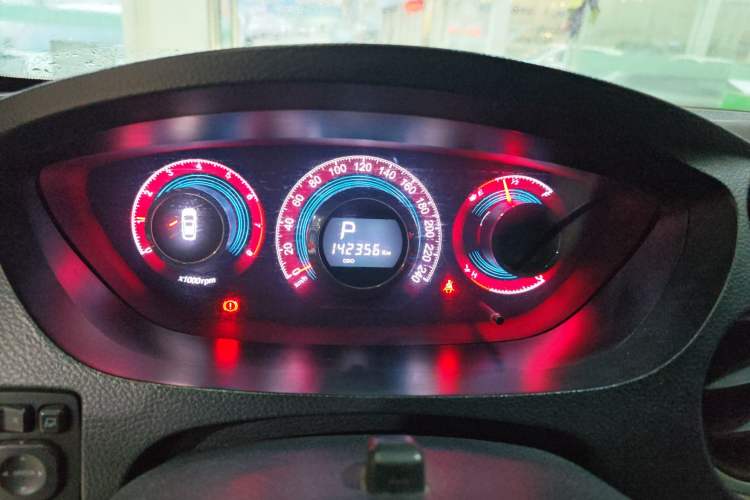 Used Luxgen Great 7 SUV 2014 2.2T Two-Wheel-Drive Smart Version Instrument Cluster