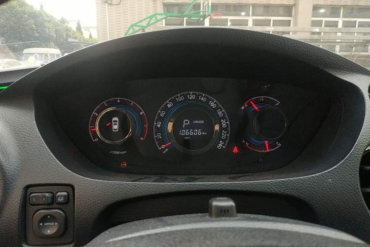 Used Luxgen Great 7 SUV 2014 2.2T Two-Wheel-Drive Smart Version Instrument Cluster