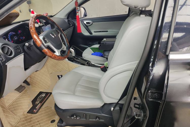 Used Luxgen Great 7 SUV 2014 2.2T Four-Wheel Drive Prestige Version Left Front Seat
