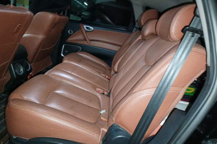 Used Luxgen Great 7 SUV 2014 2.2T Two-Wheel-Drive Smart Version Left Rear Seat