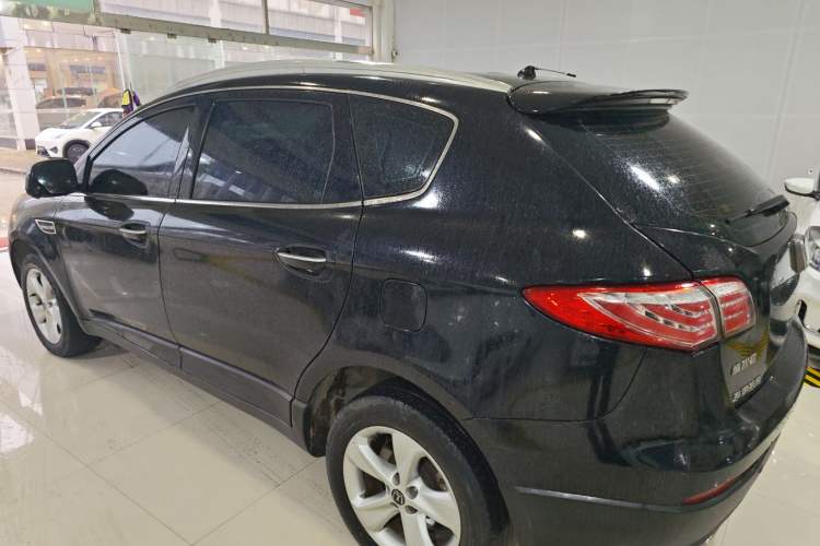 Used Luxgen Great 7 SUV 2014 2.2T Two-Wheel-Drive Smart Version Left Side