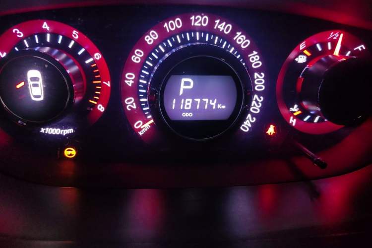 Used Luxgen Great 7 SUV 2014 2.2T Four-Wheel Drive Prestige Version Odometer Close Up