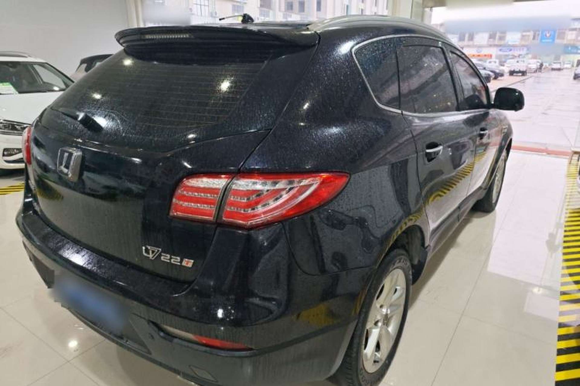 Used Luxgen Great 7 SUV 2014 2.2T Two-Wheel-Drive Smart Version Rear Right 45 Deg