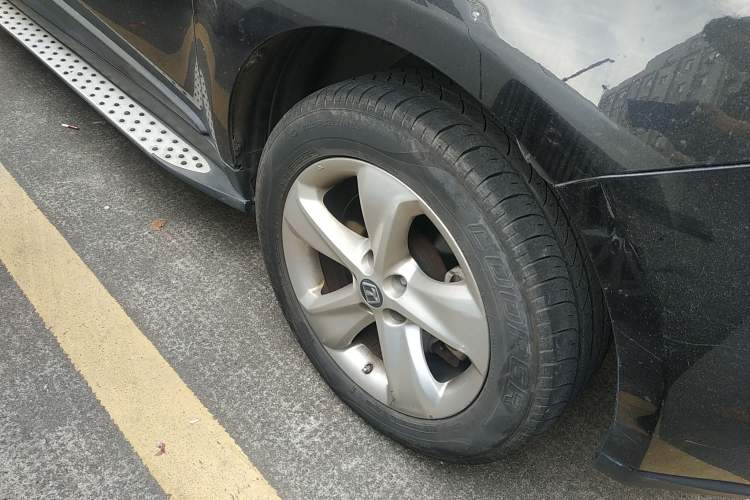 Used Luxgen Great 7 SUV 2014 2.2T Two-Wheel-Drive Smart Version Right Front Wheel Hub