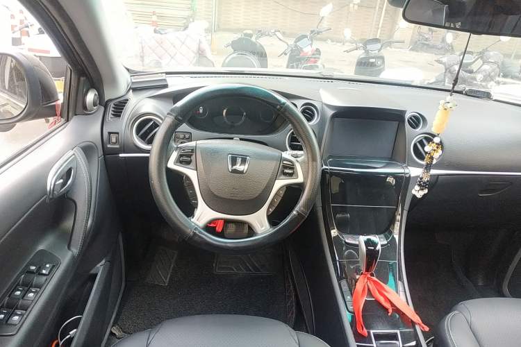 Used Luxgen Great 7 SUV 2014 2.2T Two-Wheel-Drive Smart Version Steering Wheel