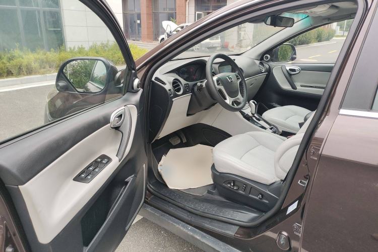 Used Luxgen Great 7 SUV 2014 2.2T Two-Wheel-Drive Smart Version Driver Seat
