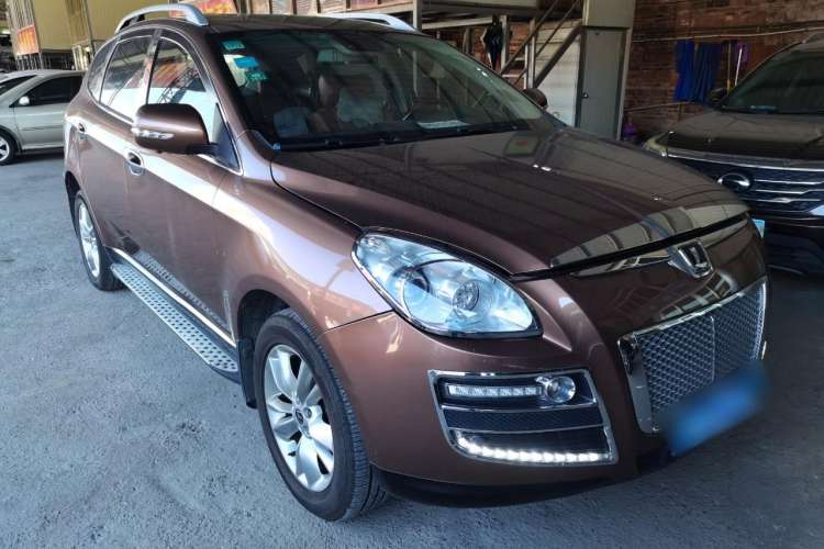 Used Luxgen Great 7 SUV 2014 2.2T Two-Wheel-Drive Smart Version Front Right 45 Deg