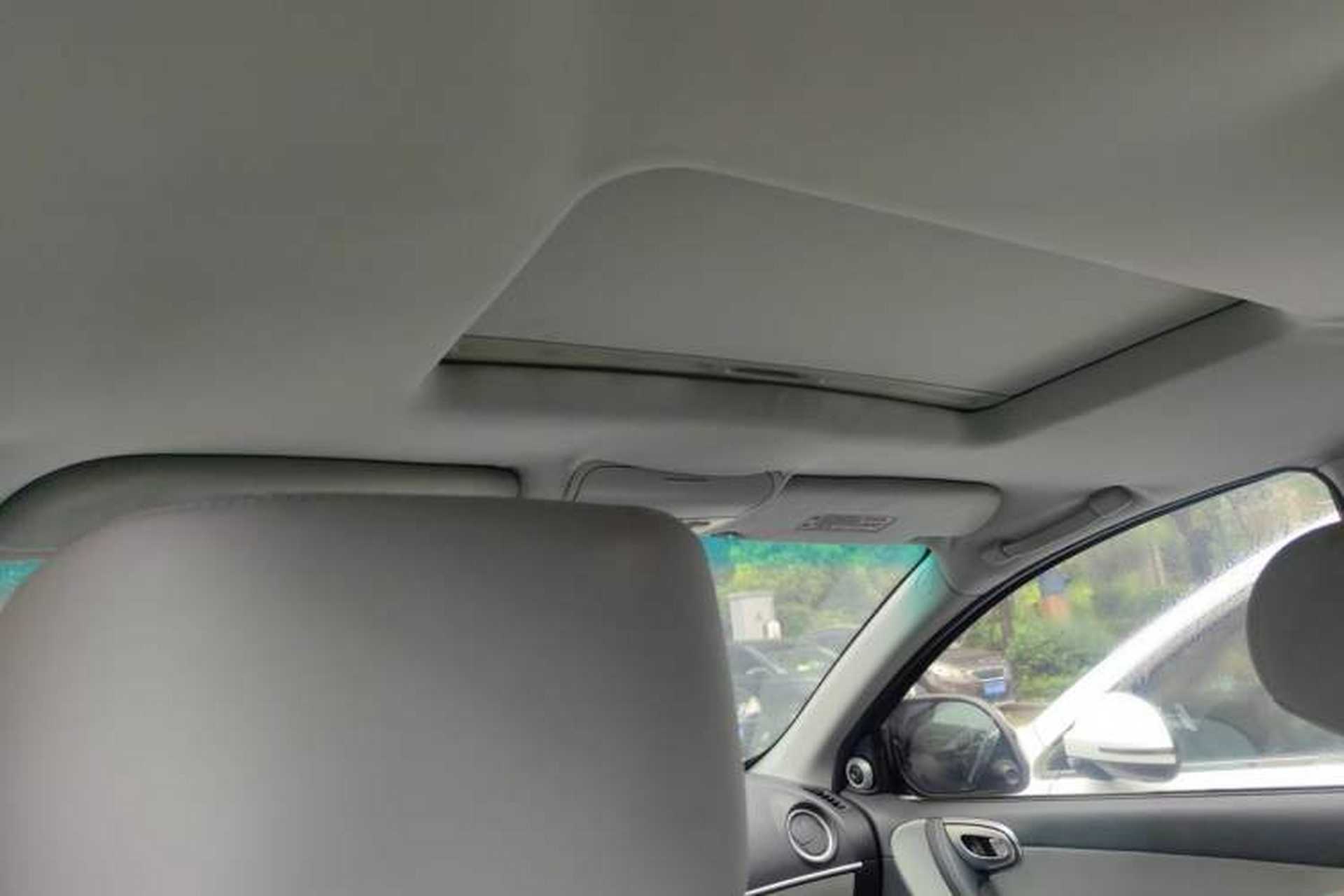 Used Luxgen Great 7 SUV 2014 2.2T Two-Wheel-Drive Smart Version Headliner