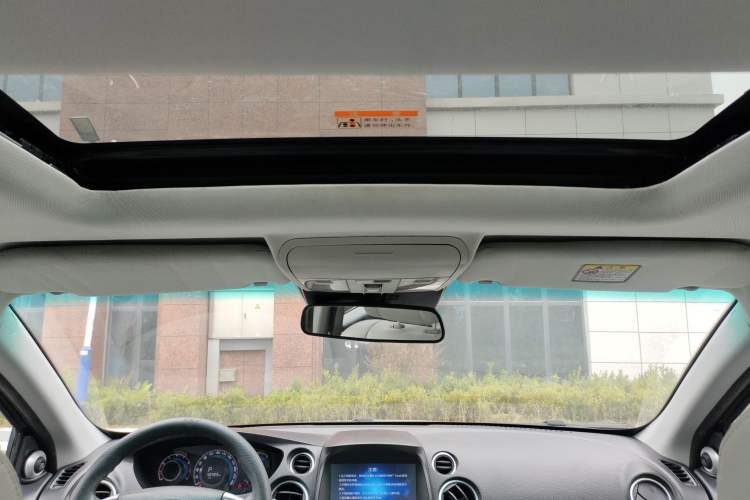 Used Luxgen Great 7 SUV 2014 2.2T Two-Wheel-Drive Smart Version Headliner