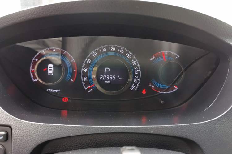 Used Luxgen Great 7 SUV 2014 2.2T Two-Wheel-Drive Smart Version Instrument Cluster