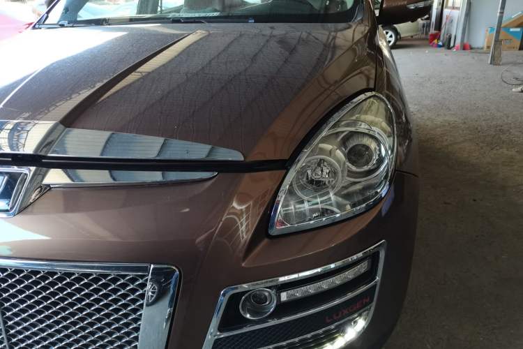 Used Luxgen Great 7 SUV 2014 2.2T Two-Wheel-Drive Smart Version Left Front Headlight