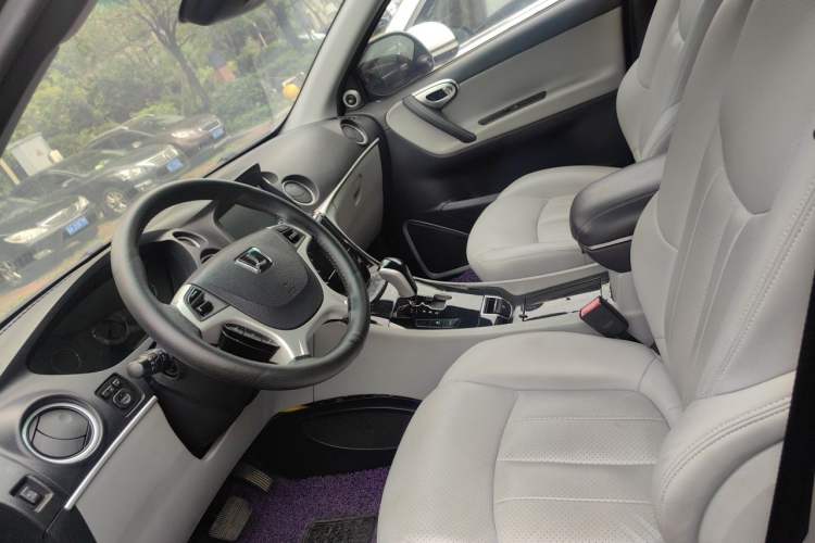 Used Luxgen Great 7 SUV 2014 2.2T Two-Wheel-Drive Smart Version Left Front Seat