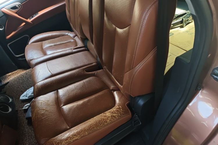 Used Luxgen Great 7 SUV 2014 Honor Collection Edition 2.2T Two-Wheel Drive Smart Model Left Rear Seat