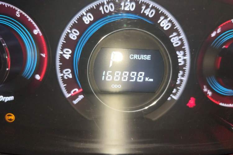 Used Luxgen Great 7 SUV 2014 2.2T Two-Wheel-Drive Smart Version Odometer Close Up