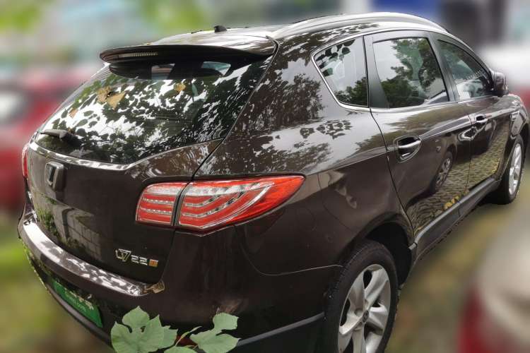 Used Luxgen Great 7 SUV 2014 2.2T Two-Wheel-Drive Smart Version Rear Right 45 Deg