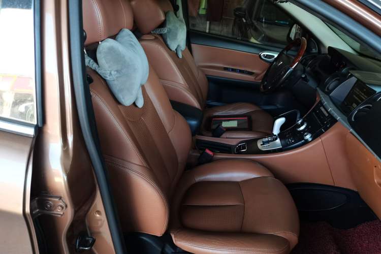 Used Luxgen Great 7 SUV 2014 2.2T Two-Wheel-Drive Smart Version Right Front Seat