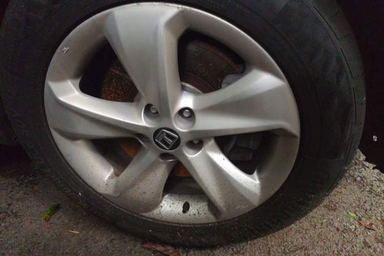 Used Luxgen Great 7 SUV 2014 2.2T Two-Wheel-Drive Smart Version Right Front Wheel Hub