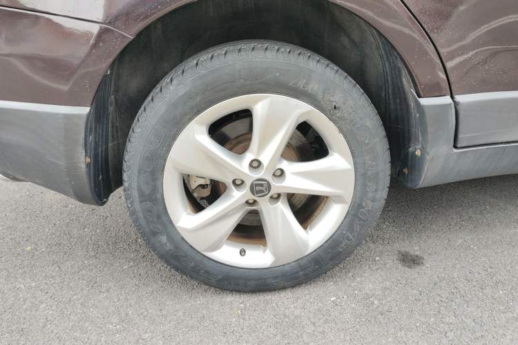 Used Luxgen Great 7 SUV 2014 2.2T Two-Wheel-Drive Smart Version Right Rear Wheel Hub