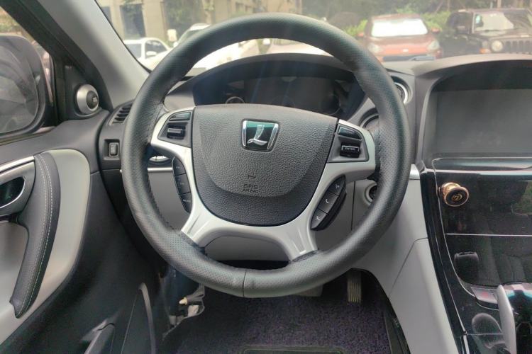 Used Luxgen Great 7 SUV 2014 2.2T Two-Wheel-Drive Smart Version Steering Wheel