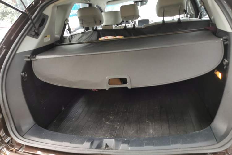 Used Luxgen Great 7 SUV 2014 2.2T Two-Wheel-Drive Smart Version Trunk
