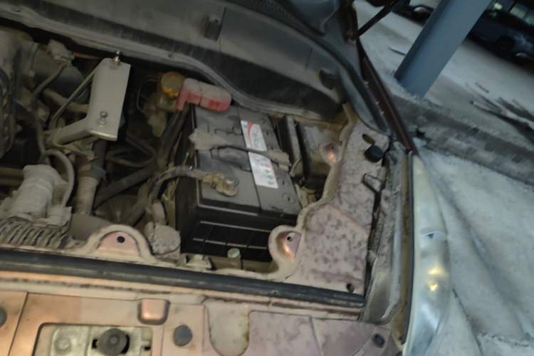 Used Luxgen Great 7 SUV 2014 2.2T Two-Wheel-Drive Smart Version Engine Bay Left