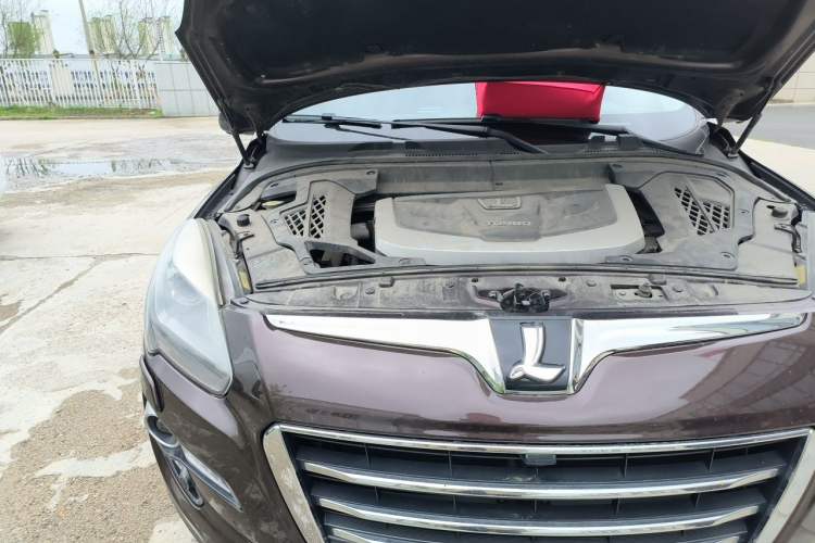 Used Luxgen Great 7 SUV 2014 2.2T Four-Wheel Drive Prestige Version Engine Bay Right