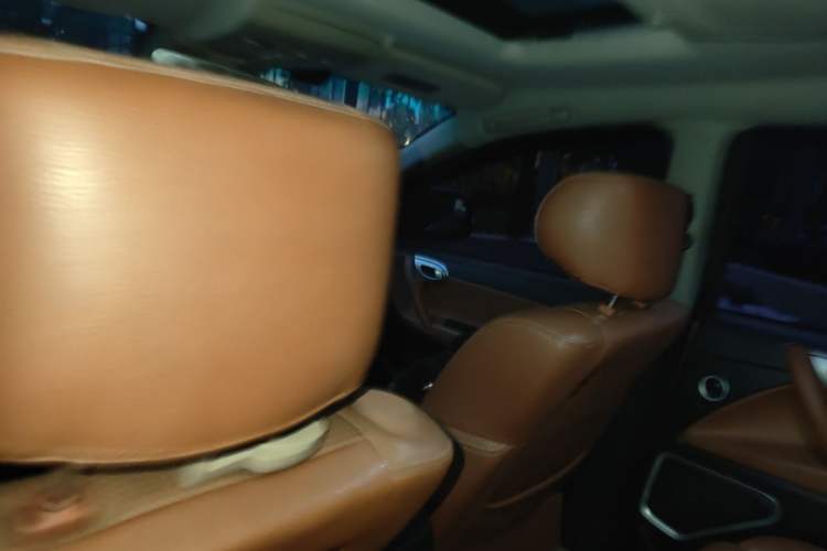 Used Luxgen Great 7 SUV 2014 2.2T Two-Wheel-Drive Smart Version Headliner