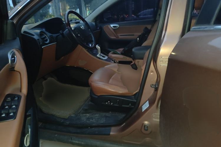 Used Luxgen Great 7 SUV 2014 2.2T Two-Wheel-Drive Smart Version Left Front Seat