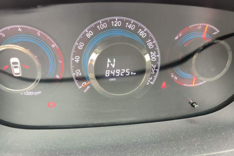 Used Luxgen Great 7 SUV 2014 2.2T Four-Wheel Drive Prestige Version Odometer Close Up