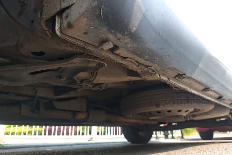 Used Luxgen Great 7 SUV 2014 2.2T Two-Wheel-Drive Smart Version Chassis Front Left