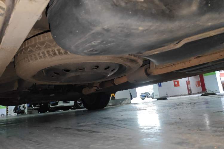 Used Luxgen Great 7 SUV 2014 2.2T Two-Wheel-Drive Smart Version Chassis Rear Left