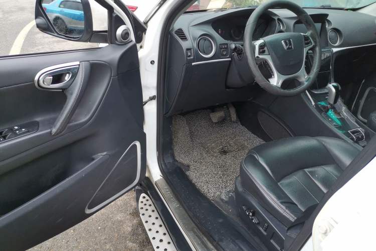 Used Luxgen Great 7 SUV 2014 2.2T Two-Wheel-Drive Smart Version Driver Seat
