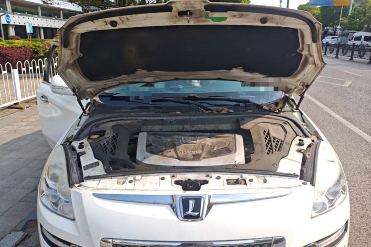 Used Luxgen Great 7 SUV 2014 2.2T Two-Wheel-Drive Smart Version Engine Bay