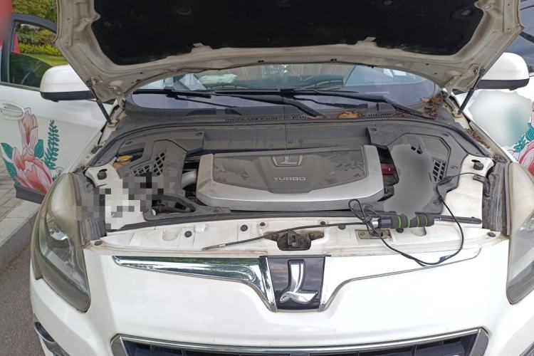 Used Luxgen Great 7 SUV 2014 2.2T Two-Wheel-Drive Smart Version Engine Bay