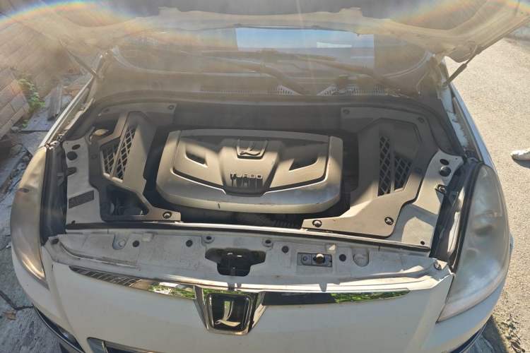 Used Luxgen Great 7 SUV 2014 Honor Collection Edition 2.2T Two-Wheel Drive Smart Model Engine Bay