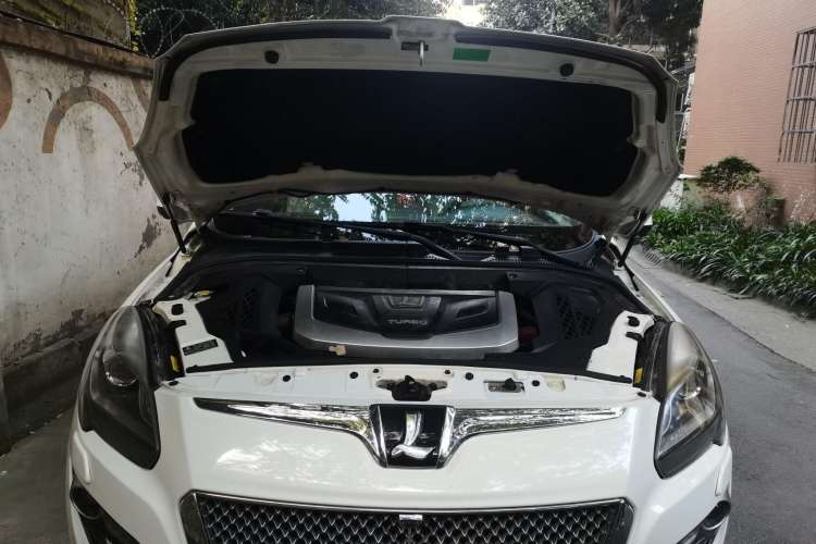 Used Luxgen Great 7 SUV 2014 2.2T Four-Wheel Drive Prestige Version Engine Bay